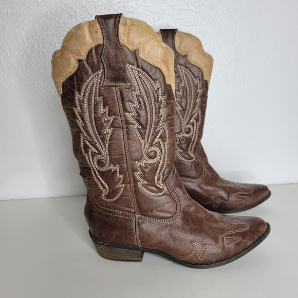 Coconuts by Matisse Shoes Coconuts By Matisse Chocolate Beige